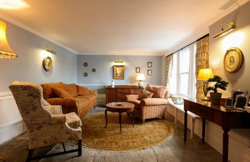 Ridge Hall - Photo 8