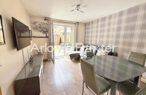 Modern 4BR Home in Grays - Foto 3