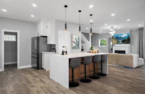 Waterfront Home with Views - Hot Tub & Movie Theatre - Foto 9