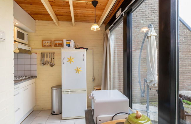 Holiday Home in De Punt With Pool & Garden - Photo 7