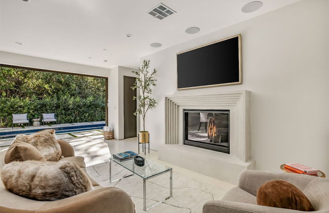 Laurel Canyon - Photo 29