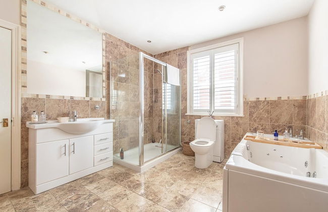 Luxury Group Celebration House With Hot Tub & Bar! - Foto 19