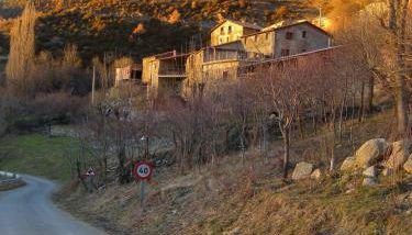 Casa Enriu-habitaciones con opcion a desayuno - Foto 1