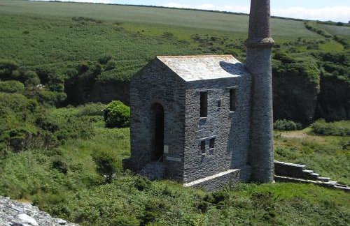 Cottage On The Square - Photo 17