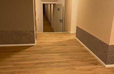 Neu renoviert: 11 Zimmer mit großer Wohnküche, mitten in der Natur - Foto 11