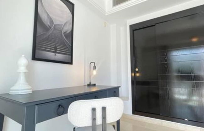 Black White Modern Spacious - Foto 9