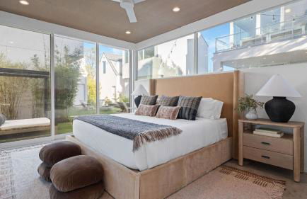 Sleeps 32 Private Compound w Putting Green Bouldin Collective by AvantStay - Foto 7