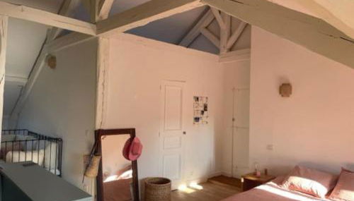 Grande chambre indépendante, charme, calme sur jardin, Nantes centre, accès privé par escalier de l'immeuble, sdb & wc privés, 10 minutes gare et palais des congrès - Photo 3