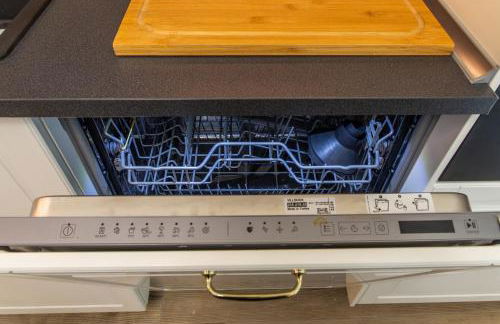 Accogliente Appartamento a pochi passi dalla Metro, San Siro e con Aria Condizionata - Foto 14