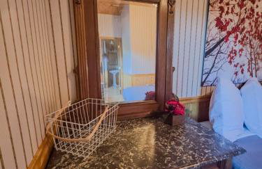 The Carriage House Walk to River Lake In Town - Foto 59