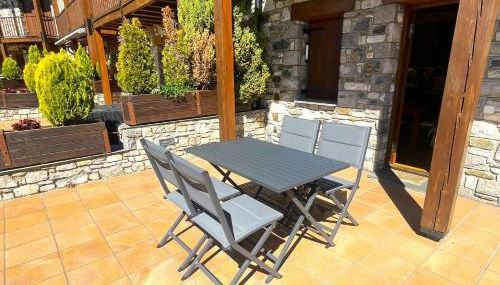 Casa adosada con piscina en Isòvol - Foto 3