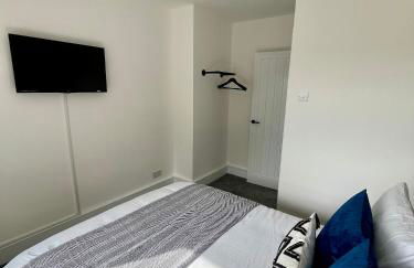 Crestfield House - Stunning Home near Alton Towers - Free Parking & Garden - Foto 30