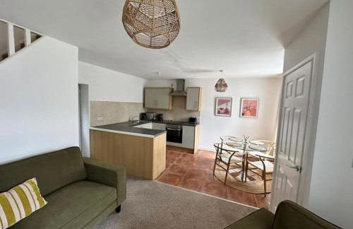 Stylish miners cottage at North Rd - Foto 1