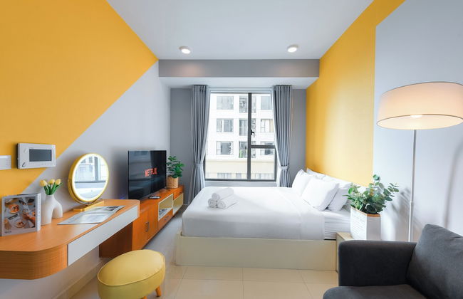 S Lux Apartment - Photo 34