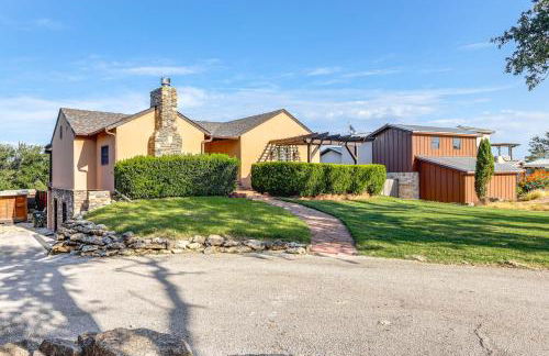 Italian-Styled Home with Lake Views and Private Pool - Photo 34