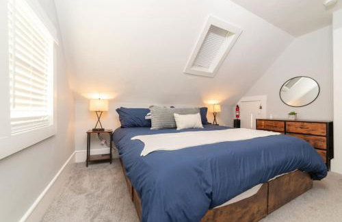 Downtown House Sleeps 10 with 3 King Beds and More - Foto 19