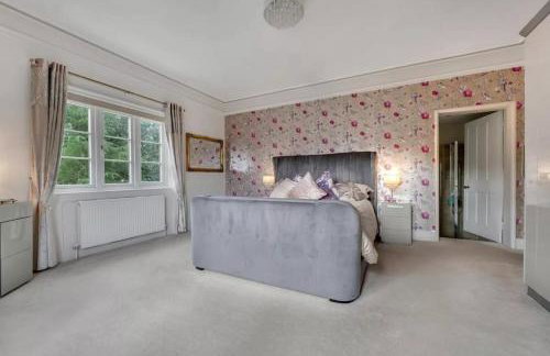 Luxury Detached House in Large Private Grounds, with Outdoor Jacuzzi and Sauna - Foto 40