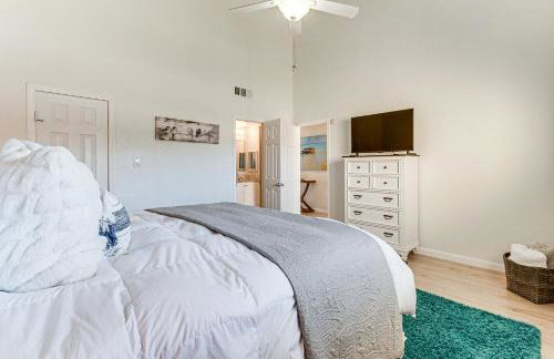 Steps to Lake Conroe! Condo with Balcony and Views - Foto 12