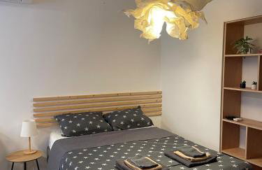 Mima's Place - Photo 1