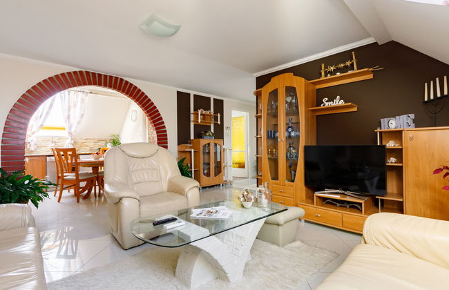 3 bedroom Apartment in Siófok with garden - Photo 15