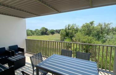 T2 climatise 4 pers avec terrasse vue campagne piscine et parking V0773 - Foto 1