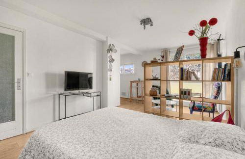 Studio BoHÈME, Parking, proche Aéroport, MEETT & Airbus - Foto 13