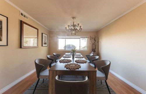 Beautiful Monterey Park Home With a View, Backyard and BBQ - Foto 40
