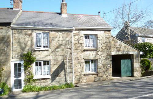 Lovely Cornish cottage in small village setting - Photo 17