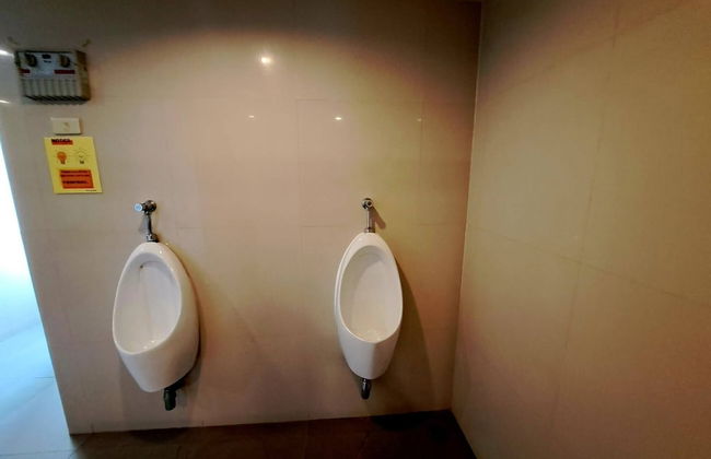 5B - 2 Bedroom Downtown Apartment With Shared Pool - Photo 21