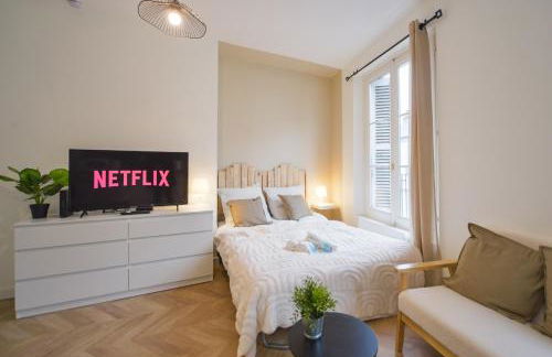 Le Clocher - Quai De La Loire - Netflix - Foto 1