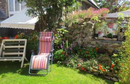 Hamilton Lodge - Cottage sleeps 8 - Photo 8