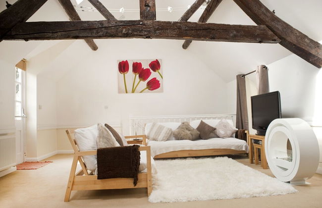 Bryn Melyn Farm Cottages- 5 Luxury Cottages In A Stunning Setting with Wood Fired Hot Tub - Photo 18