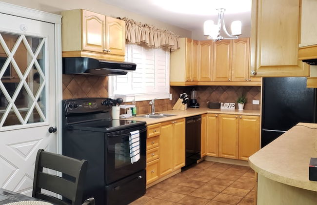 Bungalow With Cozy 4 Bedrooms on a Large Property Lot ! Late Check-out - Foto 14