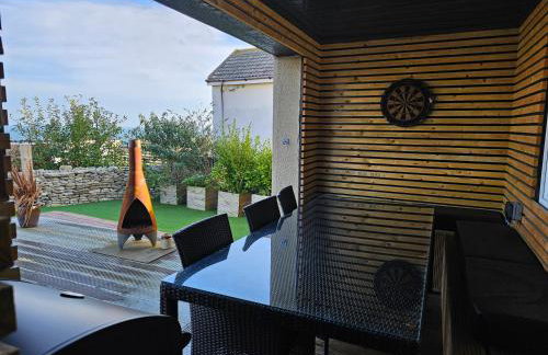 Seaview Home with Private Garden, BBQ, Decking & Fire Pit - Foto 8