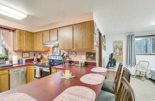 Cute Hoodsport Cottage Close to Lake Kokanee! - Foto 8