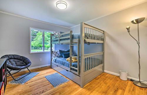 Pocono Home with Hot Tub, Fireplace and Game Room! - Foto 24