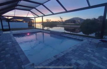 Newly built Villa Ballerina with heated pool and incredible view into beautiful Arrowheadcanal - Photo 13