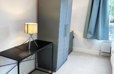 4 Beds Work Housing Near Croydon with Free Parking, High Speed WIFI sleeps up to 9 - Foto 20