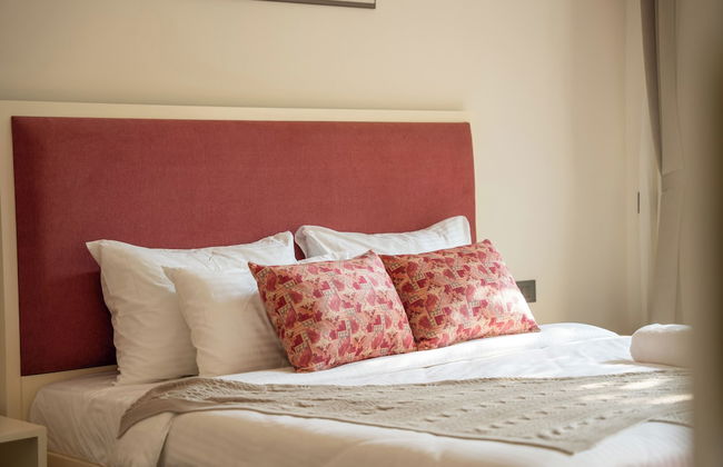 ELIVAAS Laguna Camellia | Luxe 4 BHK Villa Near Popular Beaches with Private Pool - Photo 11