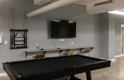 Beautiful 2BR2BA in Bldg connected to Skywalk - Foto 14