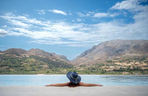 Neromai Cave Luxury Villas - Photo 2