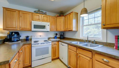 Near Ocean Buxton Townhome with Patio! - Foto 2