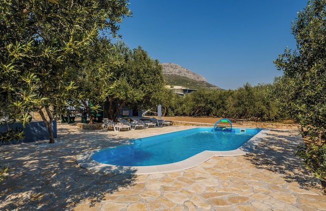 Luxury villa complex Pendolino with heated pool and jacuzzi - Foto 17