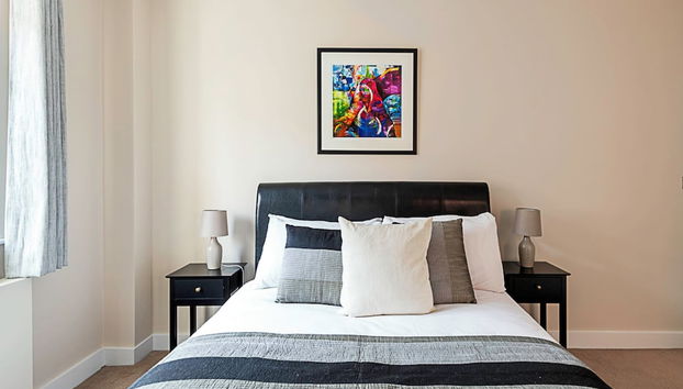 Beautiful Two Bedroom Abode Near Baker Street - Foto 5, Habitación