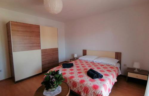 Porat Primošten - Photo 20