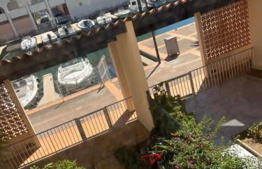 Wi Fi,vue marina ,parking ,plage à pied - Foto 5