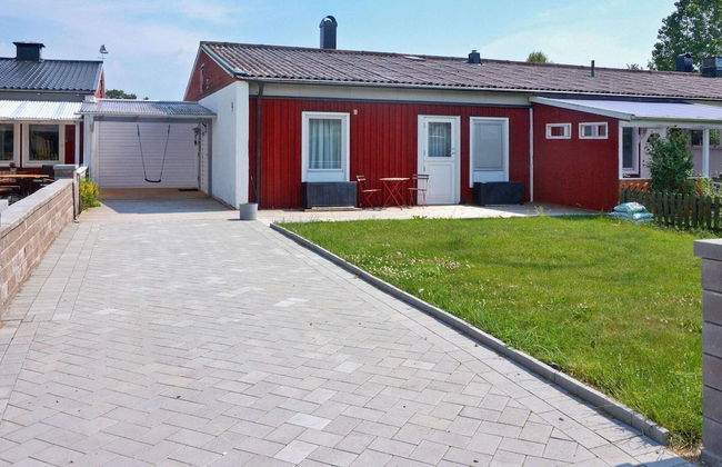 5 Person Holiday Home in Hallstavik - Photo 1