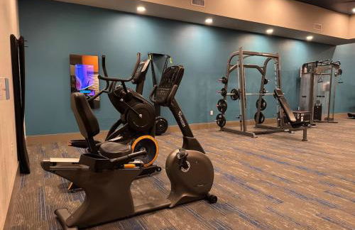 Modern 1BR near TPC Golf Free Parking and Wifi - Foto 25