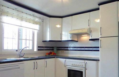 Selecta Family by the Sea - Photo 8