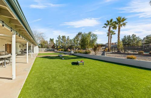 Spacious Desert Getaway! - Photo 7